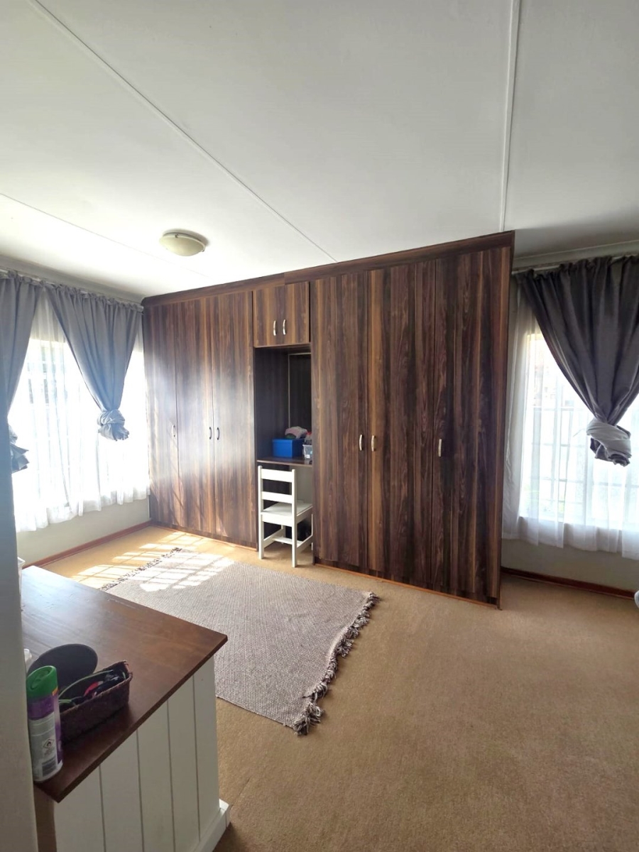 3 Bedroom Property for Sale in Flimieda North West